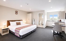 Ellerslie Palms Motel